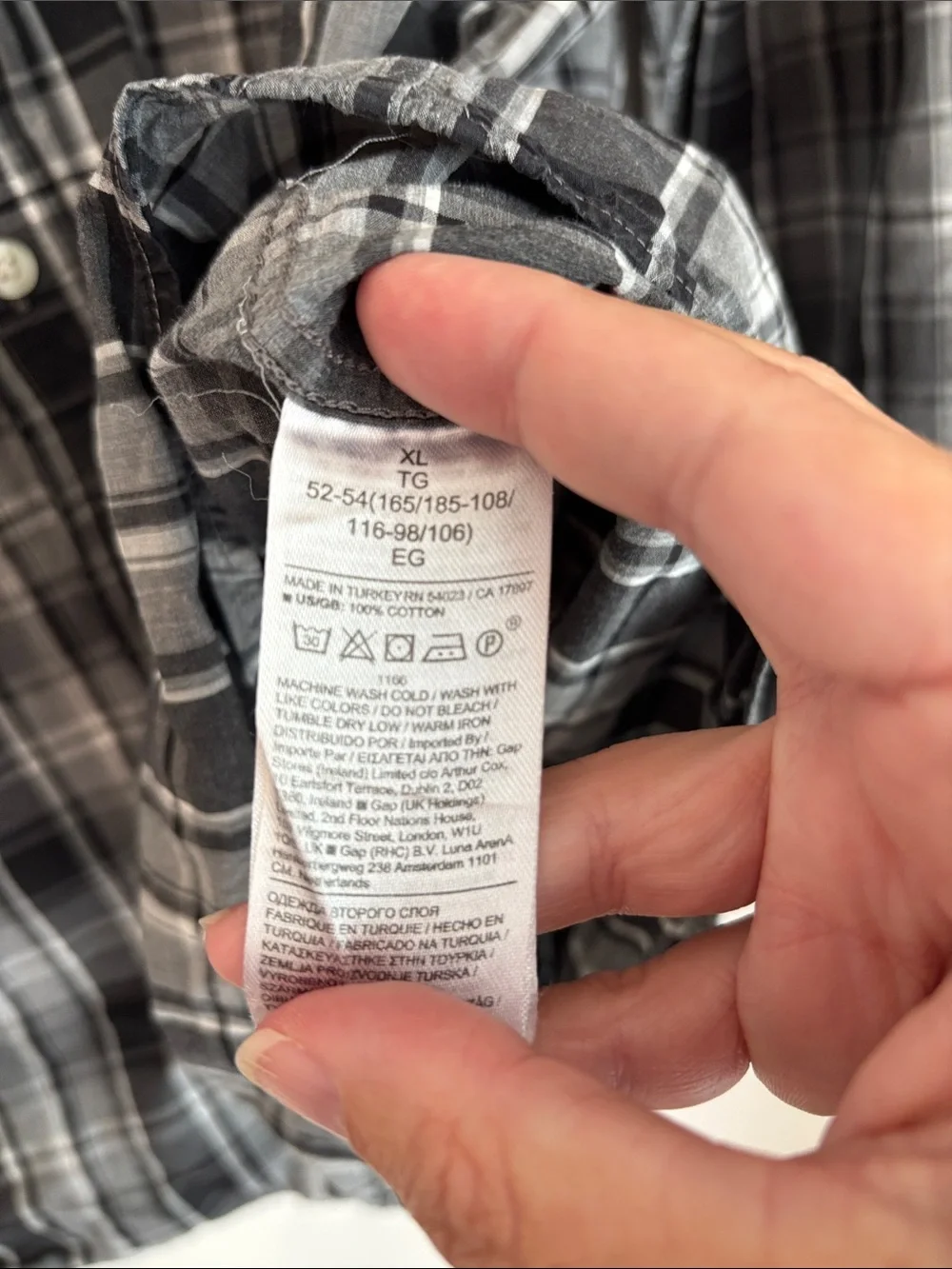 Banana Republic cotton men’s plaid black gray neutral button down shirt XL EUC